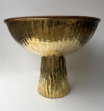 Contemporary Pair of Hammered Brass Rattan Enamel Metal Side Tables Italy