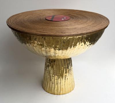 Contemporary Pair of Hammered Brass Rattan Enamel Metal Side Tables Italy