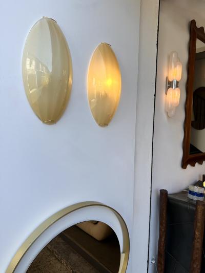 Contemporary Pair of Yellow Gold Leaf Murano Glass and Brass Sconces Italy