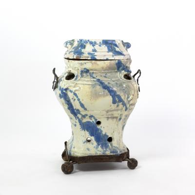 Continental Faience Portable Stove And Cover Late 18th 19th Century