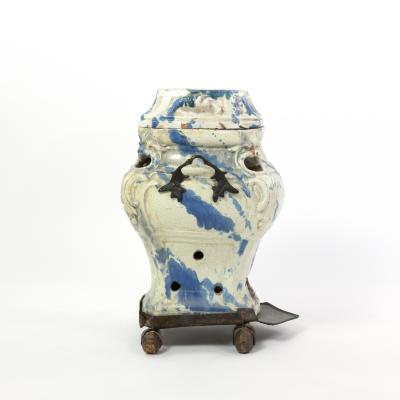 Continental Faience Portable Stove And Cover Late 18th 19th Century