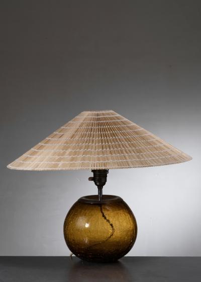 Crackle glass table lamp