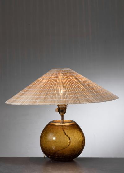 Crackle glass table lamp