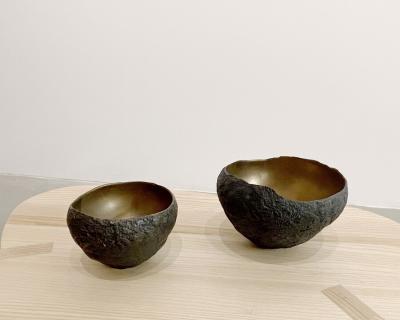 Cristina Salusti 2 ceramic bowls with bronze glaze 2023