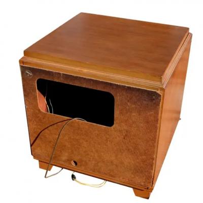 Crosley Radio Vintage Crosley Turntable and Radio