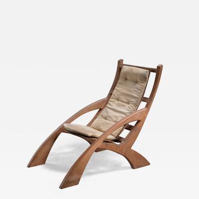 Curved wooden Brazilian lounge chair