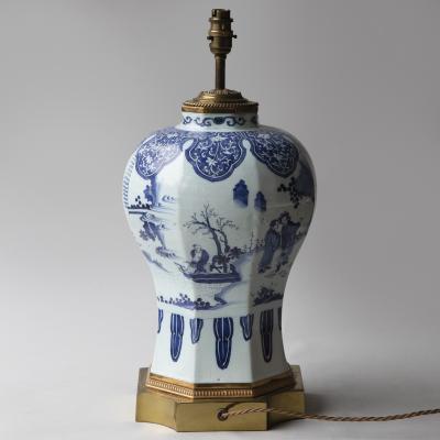 DELFT OCTAGONAL BALUSTER VASE IN THE CHINOISERIE TASTE CONVERTED TO A LAMP