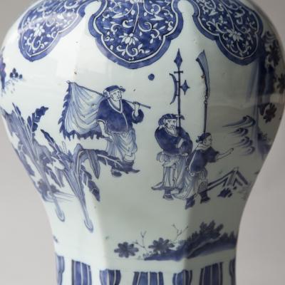 DELFT OCTAGONAL BALUSTER VASE IN THE CHINOISERIE TASTE CONVERTED TO A LAMP