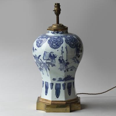DELFT OCTAGONAL BALUSTER VASE IN THE CHINOISERIE TASTE CONVERTED TO A LAMP