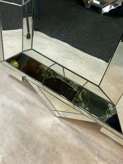 DRAMATIC MONUMENTAL MODERN FACETED MIRROR