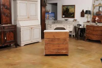 Danish 1880s Off White Painted Serpentine Front Chest with Graduated Drawers