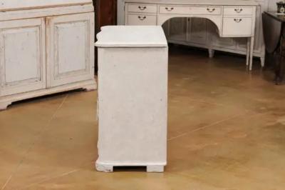 Danish 1880s Off White Painted Serpentine Front Chest with Graduated Drawers