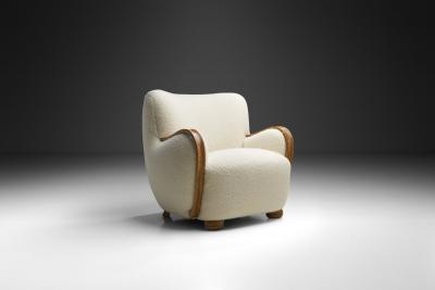 Danish Cabinetmaker Armchair with Curved Armrests Denmark 1940s