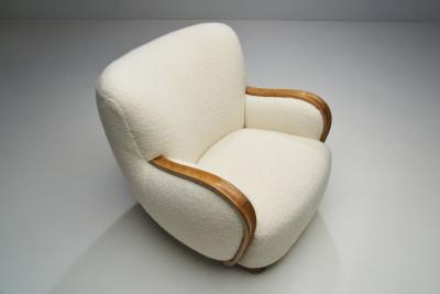 Danish Cabinetmaker Armchair with Curved Armrests Denmark 1940s