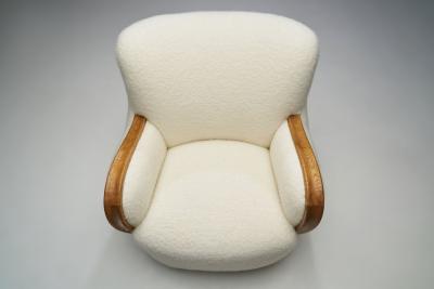 Danish Cabinetmaker Armchair with Curved Armrests Denmark 1940s