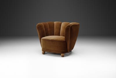 Danish Cabinetmaker Lounge Chair with Mohair Upholstery Denmark 1940s
