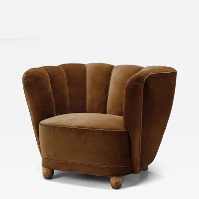 Danish Cabinetmaker Lounge Chair with Mohair Upholstery Denmark 1940s