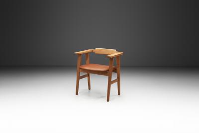 Danish Cabinetmaker Oak and Leather Armchair Denmark Mid 20th Century