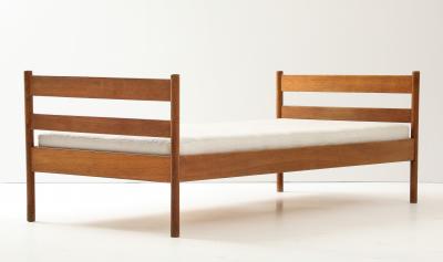 Danish mid century day bed designed by Hans Wegner for Ry Mobler