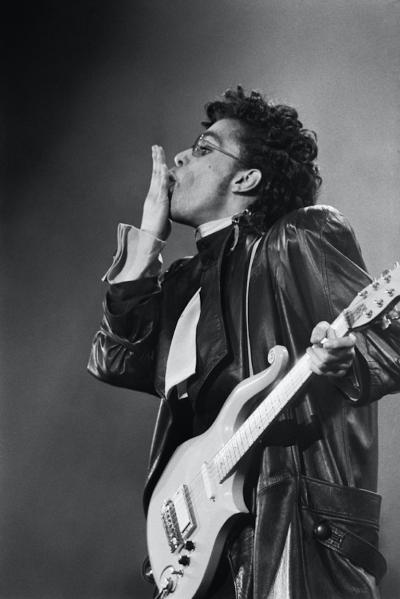 Dave Hogan Kiss By Prince