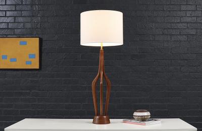 David Shreve Sculpted Walnut Brass Table Lamp for V H Woolums