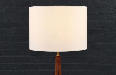 David Shreve Sculpted Walnut Brass Table Lamp for V H Woolums