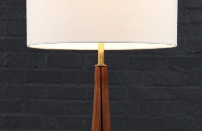 David Shreve Sculpted Walnut Brass Table Lamp for V H Woolums