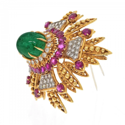 David Webb 18K YELLOW GOLD 1960S GREEN EMERALD RUBIES AND DIAMONDS PENDANT BROOCH