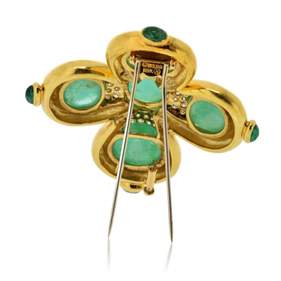 David Webb 18K Yellow Gold Cabochon Cut Green Emerald And Diamond Heraldic Brooch