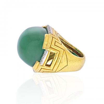 David Webb DAVID WEBB 18K YELLOW GOLD LARGE GREEN CHALCEDONY RING