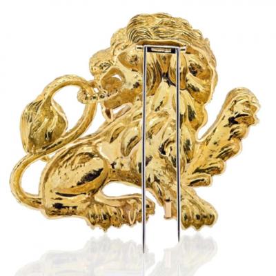 David Webb DAVID WEBB 18K YELLOW GOLD LION WITH EMERALD EYE BROOCH