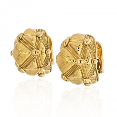 David Webb DAVID WEBB 18K YELLOW GOLD PYRAMID CLIP ON EARRINGS