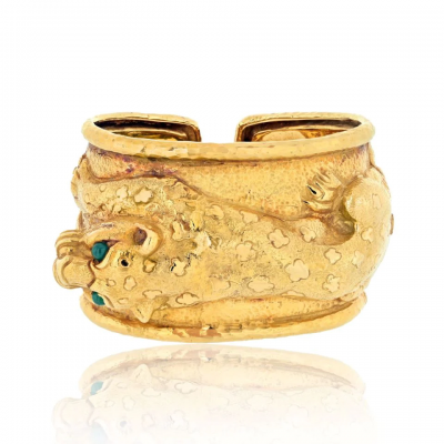 David Webb DAVID WEBB 18K YELLOW GOLD REPOUSEE LEOPARD WITH GREEN EMERALD EYES BRACELET