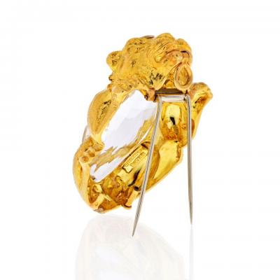 David Webb DAVID WEBB 18K YELLOW GOLD ROCK CRYSTAL LION BROOCH PENDANT