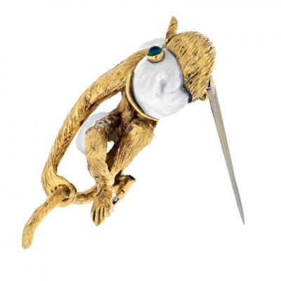 David Webb DAVID WEBB PLATINUM 18K YELLOW GOLD MONKEY ON A PEARL AND EMERALD EYES BROOCH