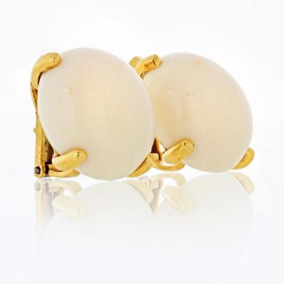 David Webb DAVID WEBB WHITE CORAL 18K YELLOW GOLD CLIP ON ROUND EARRINGS