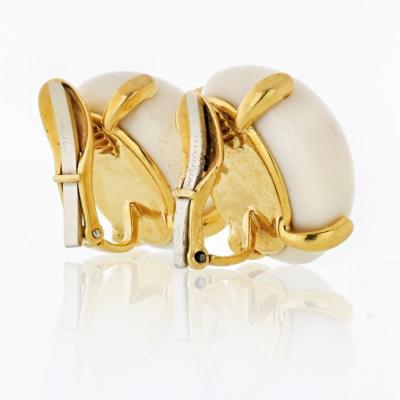 David Webb DAVID WEBB WHITE CORAL 18K YELLOW GOLD CLIP ON ROUND EARRINGS