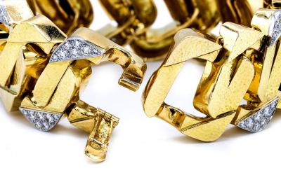 David Webb David Webb 12 00cts Diamond Hammered Large Link Bracelet