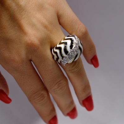 David Webb David Webb 18K Gold Black and White Bombe Diamond Enamel Ring