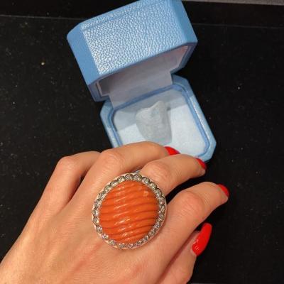 David Webb David Webb 18K Gold Large Fluted Coral White Enamel Ring