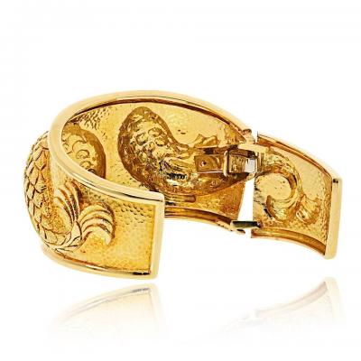David Webb David Webb 18K Yellow Gold Double Fish With Ruby Eyes Bracelet