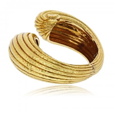 David Webb David Webb 18K Yellow Gold Scroll Crossover Fluted Bracelet