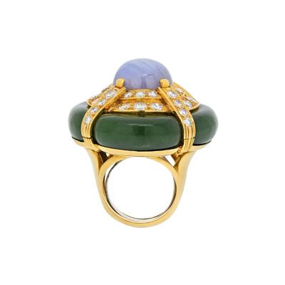 David Webb David Webb 18K Yellow Gold Star Sapphire Nephrite Jade Ring