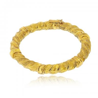 David Webb David Webb 18K Yellow Gold Textured Twist Bangle Bracelet