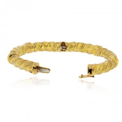 David Webb David Webb 18K Yellow Gold Twisted Bangle Bangle Bracelet