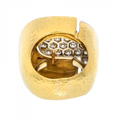 David Webb David Webb Platinum 18K Yellow Gold Pave Hammered Diamond Cocktail Ring