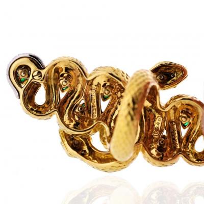 David Webb KINGDOM 18K YELLOW GOLD TWO SNAKES EMERALDS DIAMONDS INTERLOCKING RING