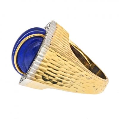 David Webb PLATINUM 18K YELLOW GOLD HAMMERED FINISH CARVED LAPIS AND DIAMOND FRAME RING