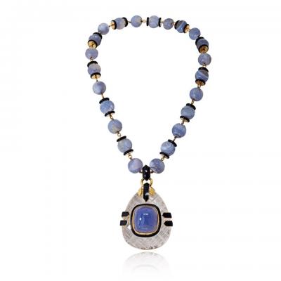 David Webb Vintage 18K Yellow Gold Purple Chalcedony Carved Beads Rock Crystal Necklace