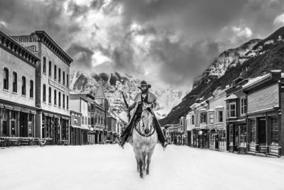 David Yarrow Go West Young Man